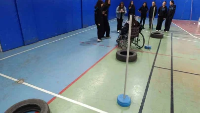 Engellileri daha iyi anlamak için okulda "Empati Parkuru" kuruldu
