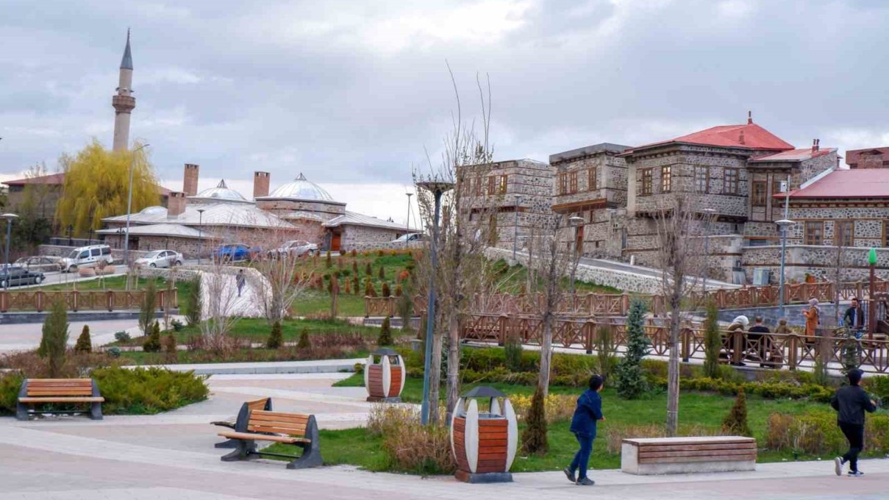 Yağışlı hava devam edecek