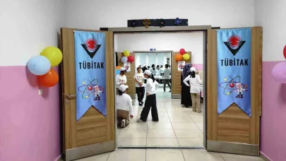 Hilalkent 125. Yıl İmam Hatip Ortaokulu öğrencileri bilim fuarında hünerlerini sergiledi
