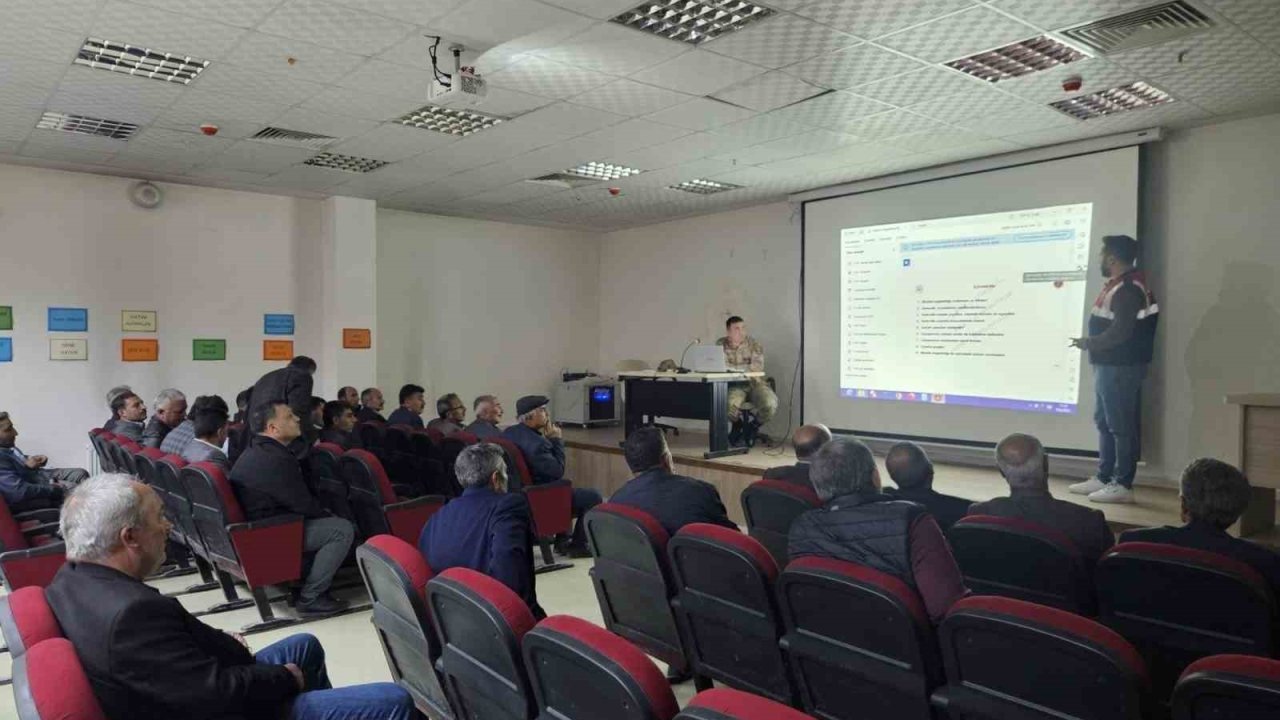 Horasan’da mahalle muhtarlarına bağımlılığı semineri düzenlendi