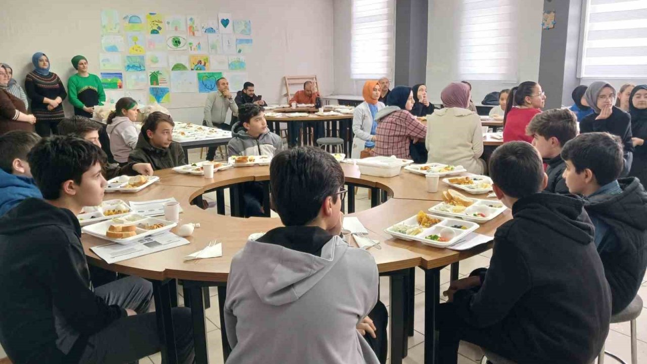 Erzurum İbrahim Hakkı Kubilay İmam Hatip Ortaokulu başarılarıyla göz dolduruyor