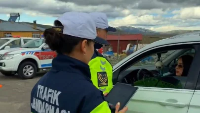 Jandarma örnek sürücüleri ödüllendirdi