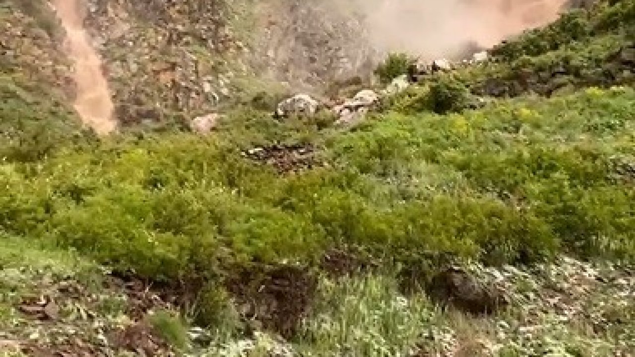 Kars’ta sağanak sele neden oldu, Akyaka Kanyonu’nda şelaleler oluştu