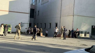 Kavgayı ayırmaya çalışırken canından oldu