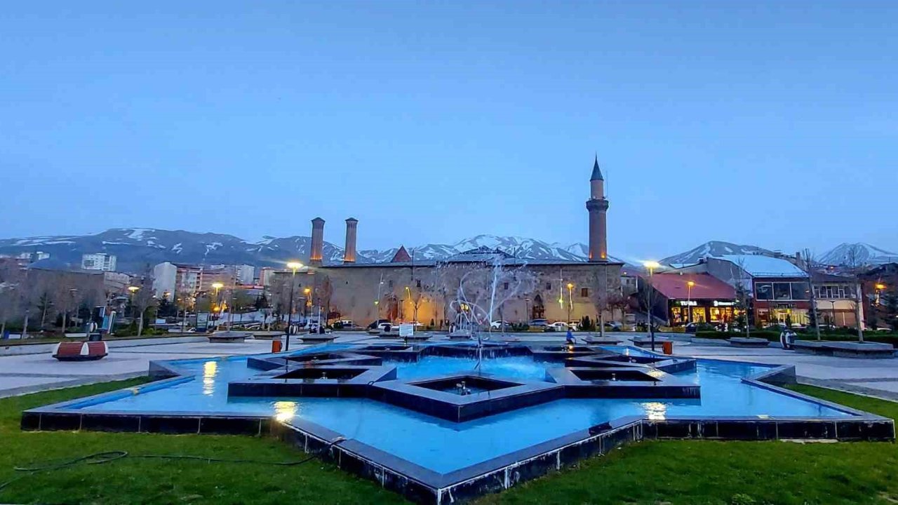 Meteorolojiden Erzurum için kuvvetli yerel yağış uyarısı