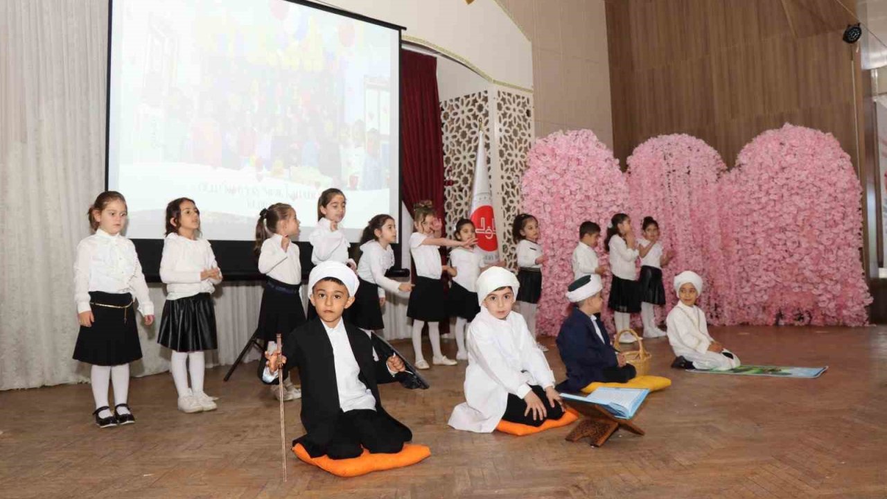 Minikler gösterileri büyük alkış aldı