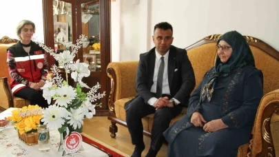 Nene Hatun’un 70. ölüm yıldönümünde, torununa anlamlı ziyaret