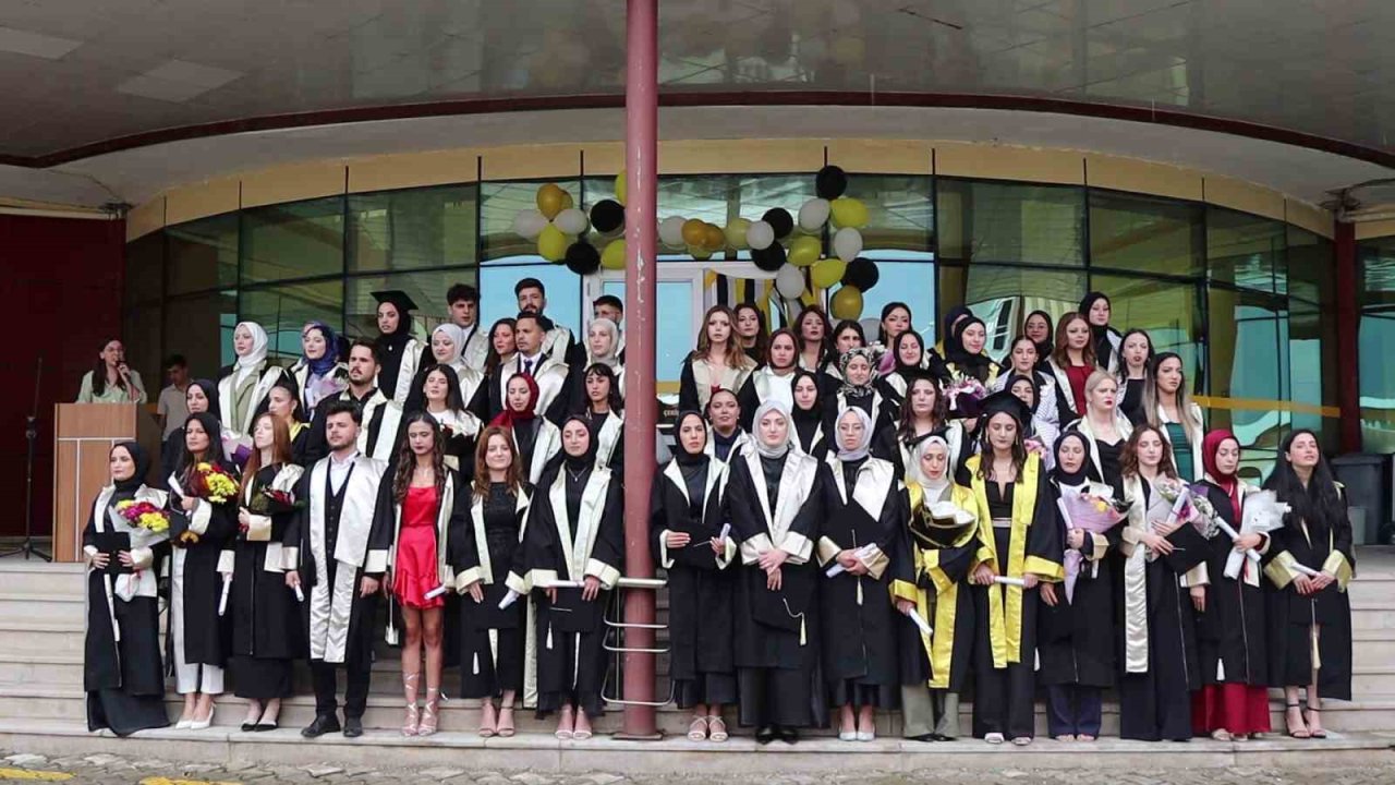 Oltu Beşeri ve Sosyal Bilimler Fakültesi mezunlarını uğurladı