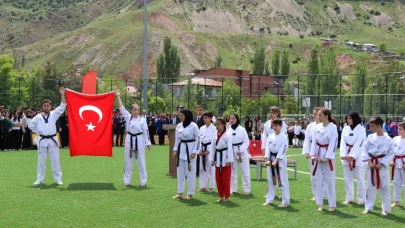 Oltu’da 19 Mayıs heyecanla kutlandı