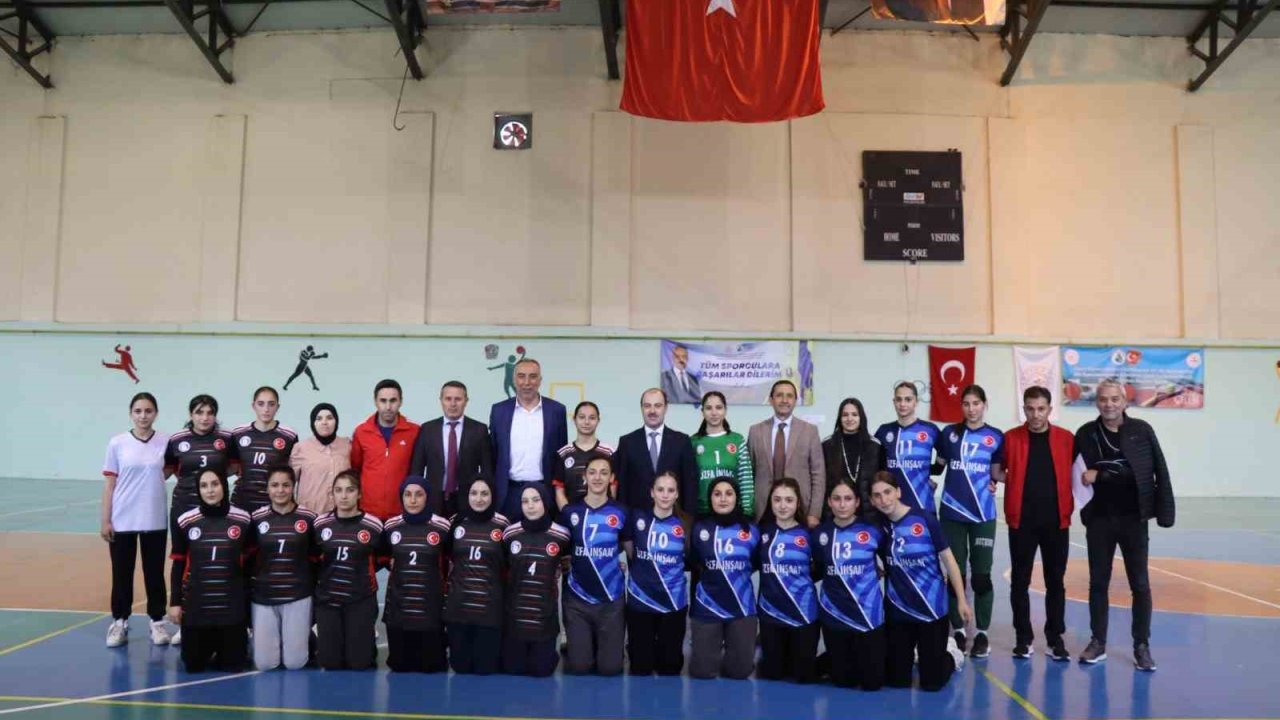 Oltu’da hentbolun müsabakaları sona erdi