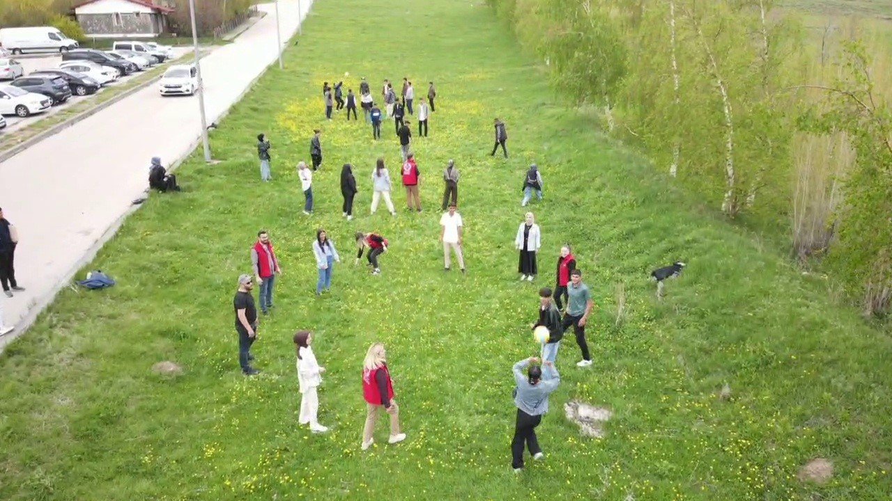 Hınıs'ta 19 Mayıs pikniği