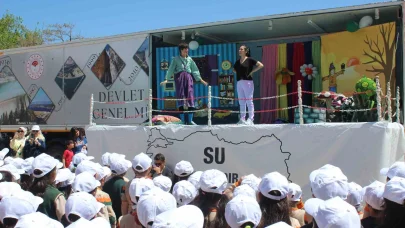 "Küçük Su Damlası" tiyatro oyunu, izleyicileriyle buluşuyor