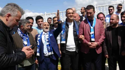 Taraftarlardan coşkulu uğurlama