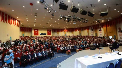 Türkiye Gençlik Vakfı’nın genel kuruluna yoğun ilgi