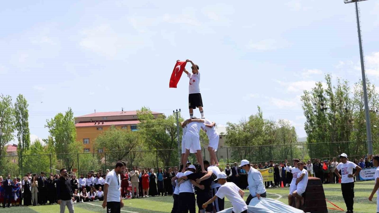 Tutak’ta 19 Mayıs coşkusu