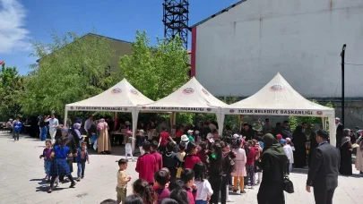 Tutak’ta Gazze için hayır çarşısı düzenlendi