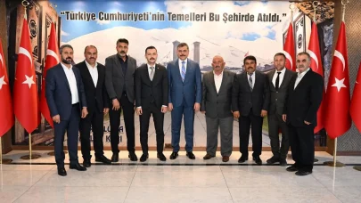 Vali Çiftçi, muhtarları kabul etti