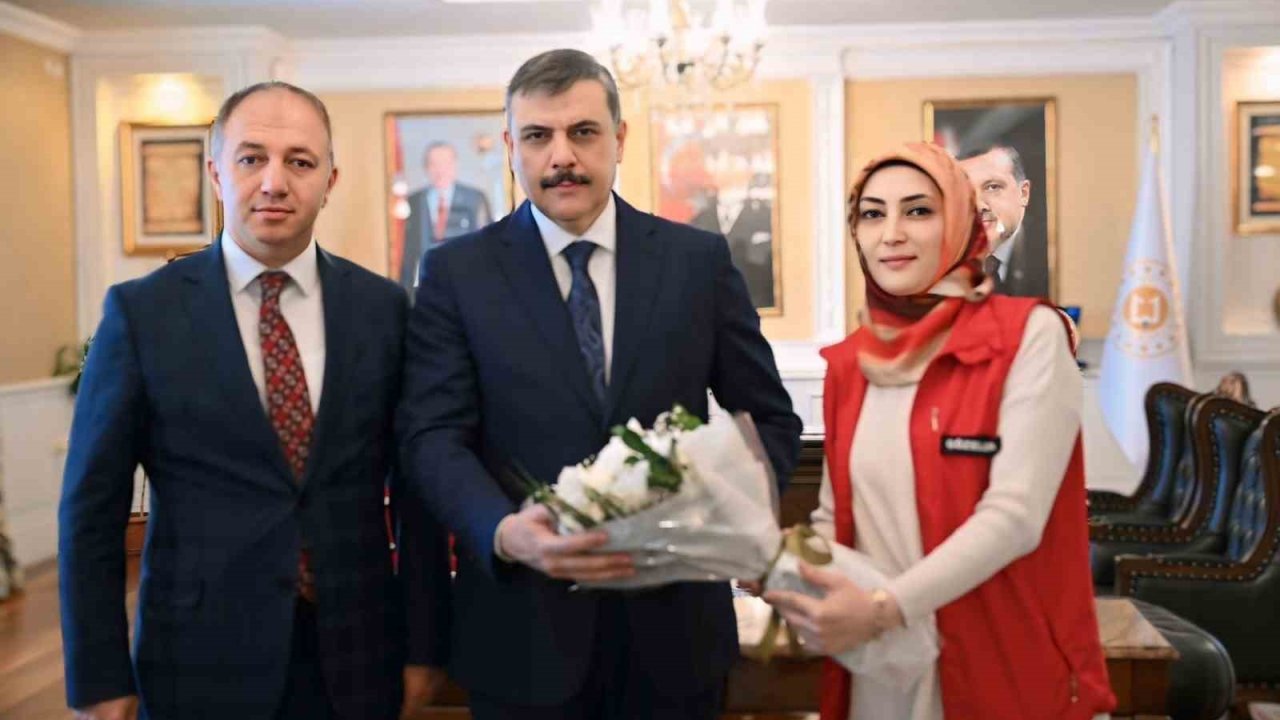 Erzurum Valisi Mustafa Çiftçi, gençlik haftasını kutladı