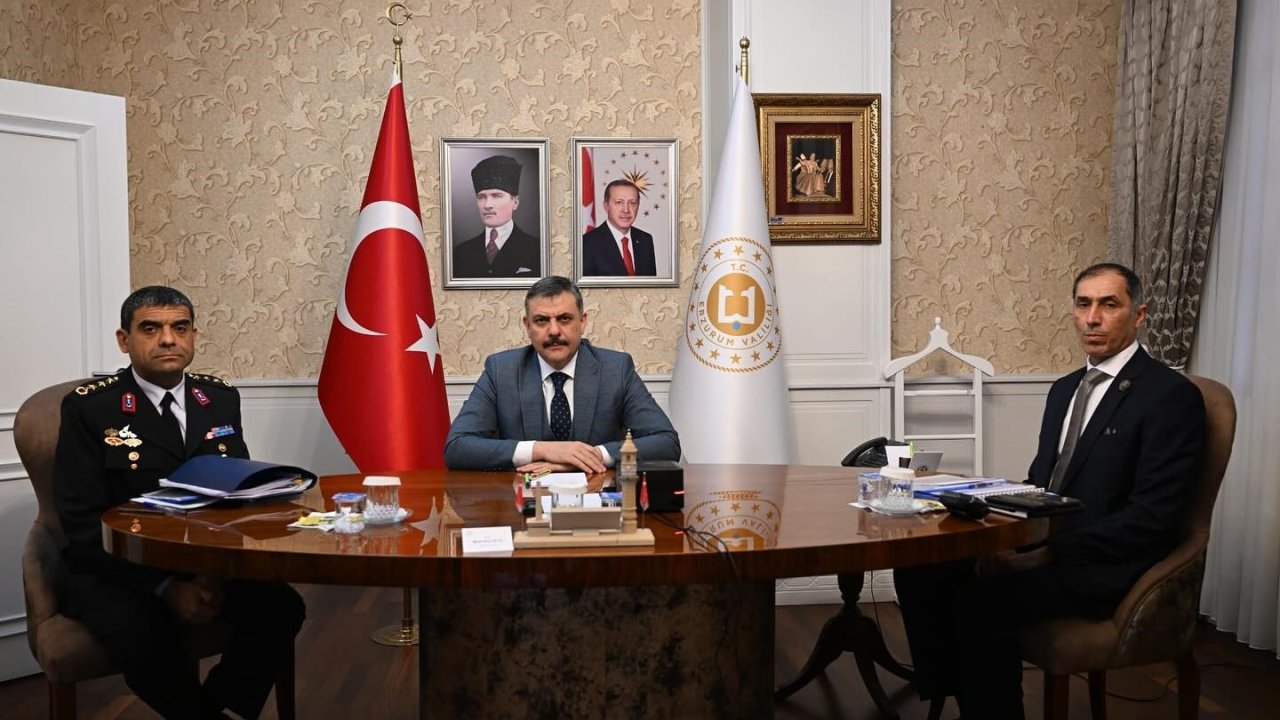 Erzurum Valisi Mustafa Çiftçi, VKS ile toplantıya katıldı