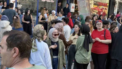 Yangın çıkan yurttaki öğrencilerden tepki: "Yangın tüpü, alarm yok"
