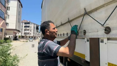 Iğdır'da tır şoförü, haftalık imza zorunluluğunun kaldırılmasını talep ediyor