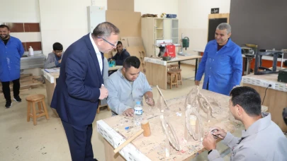 Vali Polat, okul ziyaretlerine devam ediyor