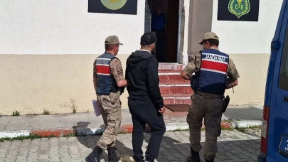 Kars’ta dolandırıcılık suçundan araması bulunan şahıs yakalandı