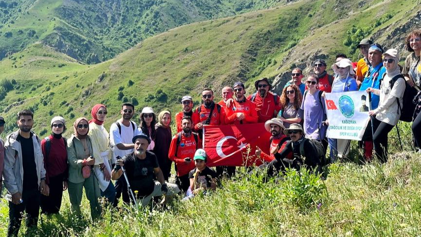 Kağızman Dağcılık Kulübünün rotası Mamakar Dağı