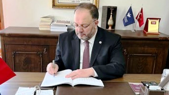 Atıf Özbey: Bölge savaşı, iç siyasete dair değerlendirmelerde bulunmamızı engelliyor!