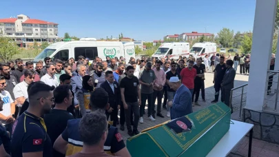 Ağrı'da görevli acil tıp teknisyeni kazada hayatını kaybetti