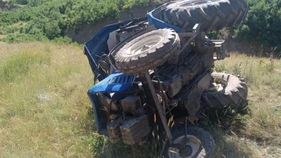 Traktör devrildi sürücüsü yaralandı