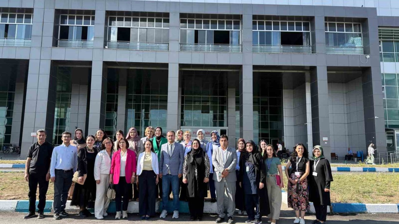 Ağrı Eğitim ve Araştırma Hastanesi’ne "Anne Dostu Hastane" Belgesi verildi