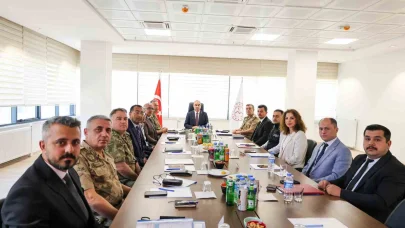 Ağrı Valisi Koç, Doğubayazıt’ta sınır güvenliği incelemelerinde bulundu