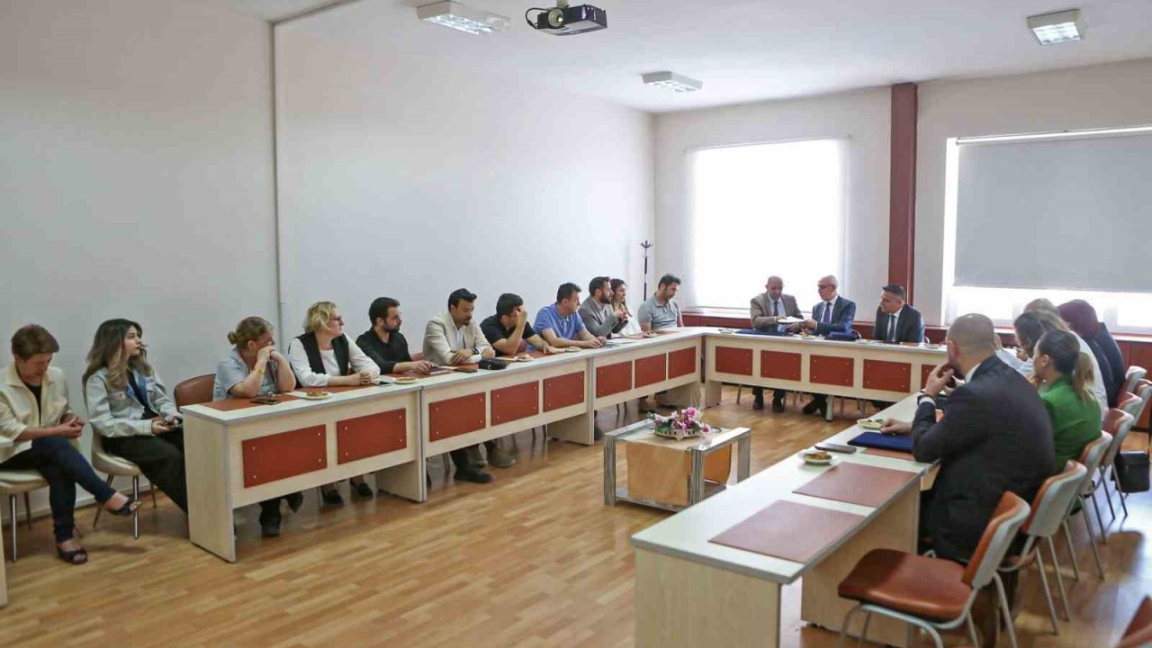 Atatürk Üniversitesinde disiplinlerarası eğitim için imzalar atıldı