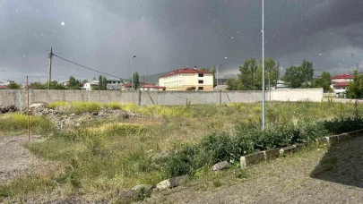 Diyadin’de dolu yağışı