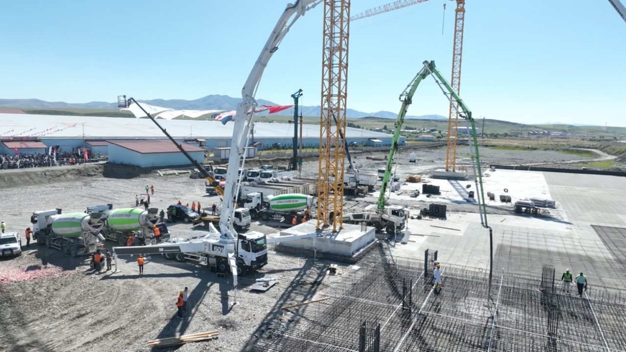 V Mall Ağrı’nın temeli atıldı