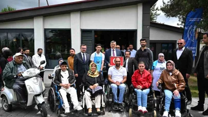 Erzurum Valisi Mustafa Çiftçi engelli vatandaşlarla bir araya geldi