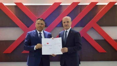 Iğdır Üniversitesi Rektörü Prof. Dr. Ekrem Gürel, rektörlük mazbatasını aldı