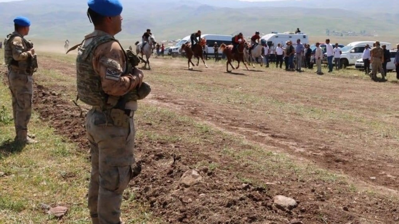 Jandarma ekipleri huzur ve güven nöbetinde