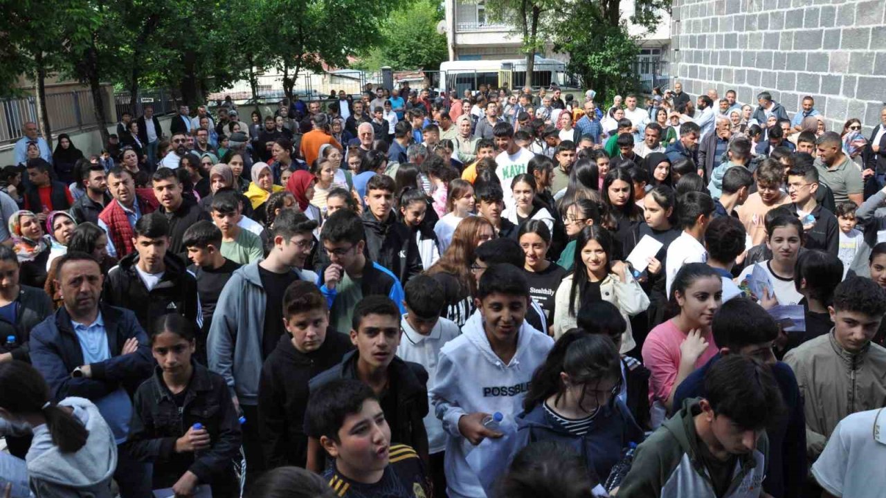 Kars’ta 4 bin 267 öğrencinin LGS heyecanı başladı