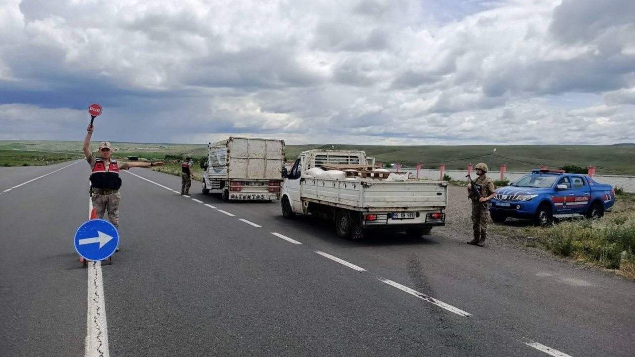 Kars’ta huzurlu sokaklar uygulaması