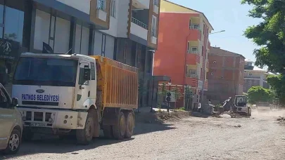 Patnos'ta yol çalışmaları sürüyor