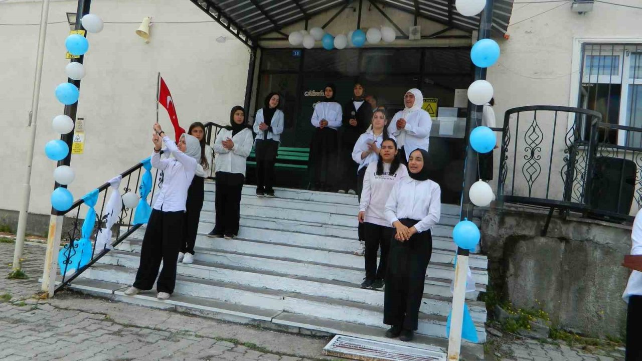 Posof’ta şiir dinletisi beğeni topladı