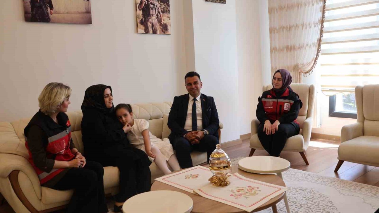 Şehit ailelerine bayram ziyareti