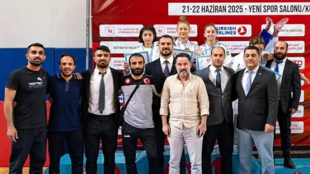 Başarılı sporculara kutlama mesajı