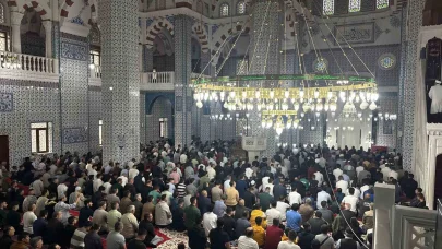 Türkiye’de ilk Kurban Bayramı namazı Iğdır’da kılındı