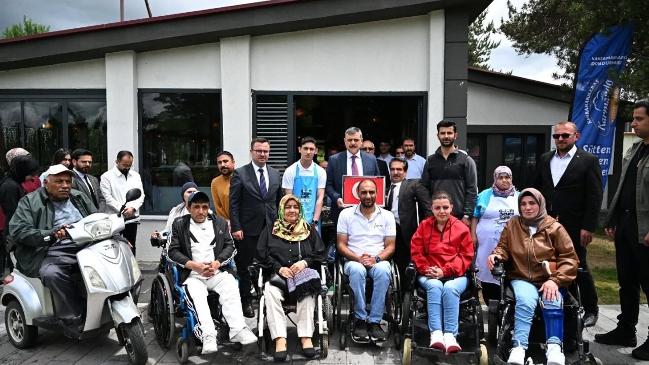 Erzurum Valisi Çiftçi, engelli vatandaşlarla bir araya geldi
