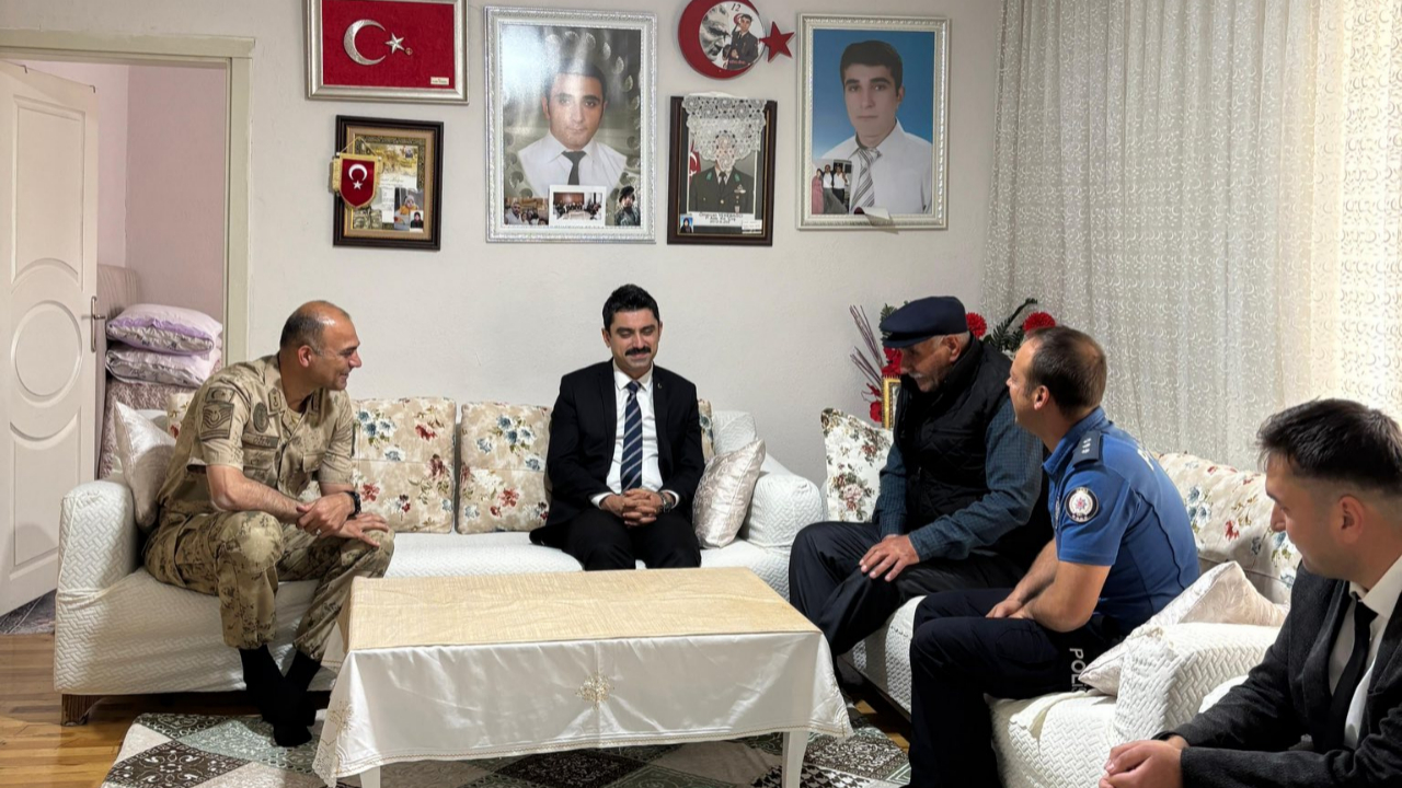Kaymakam Tutal’ın ilk ziyareti şehit ailesi oldu