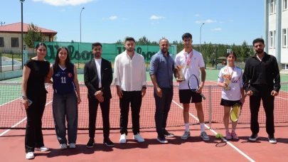 Sarıkamış'ta tenis turnuvası yapıldı