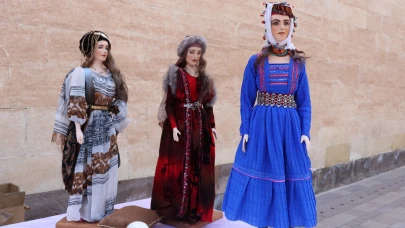 Tarihi mekanda sanat sergisi